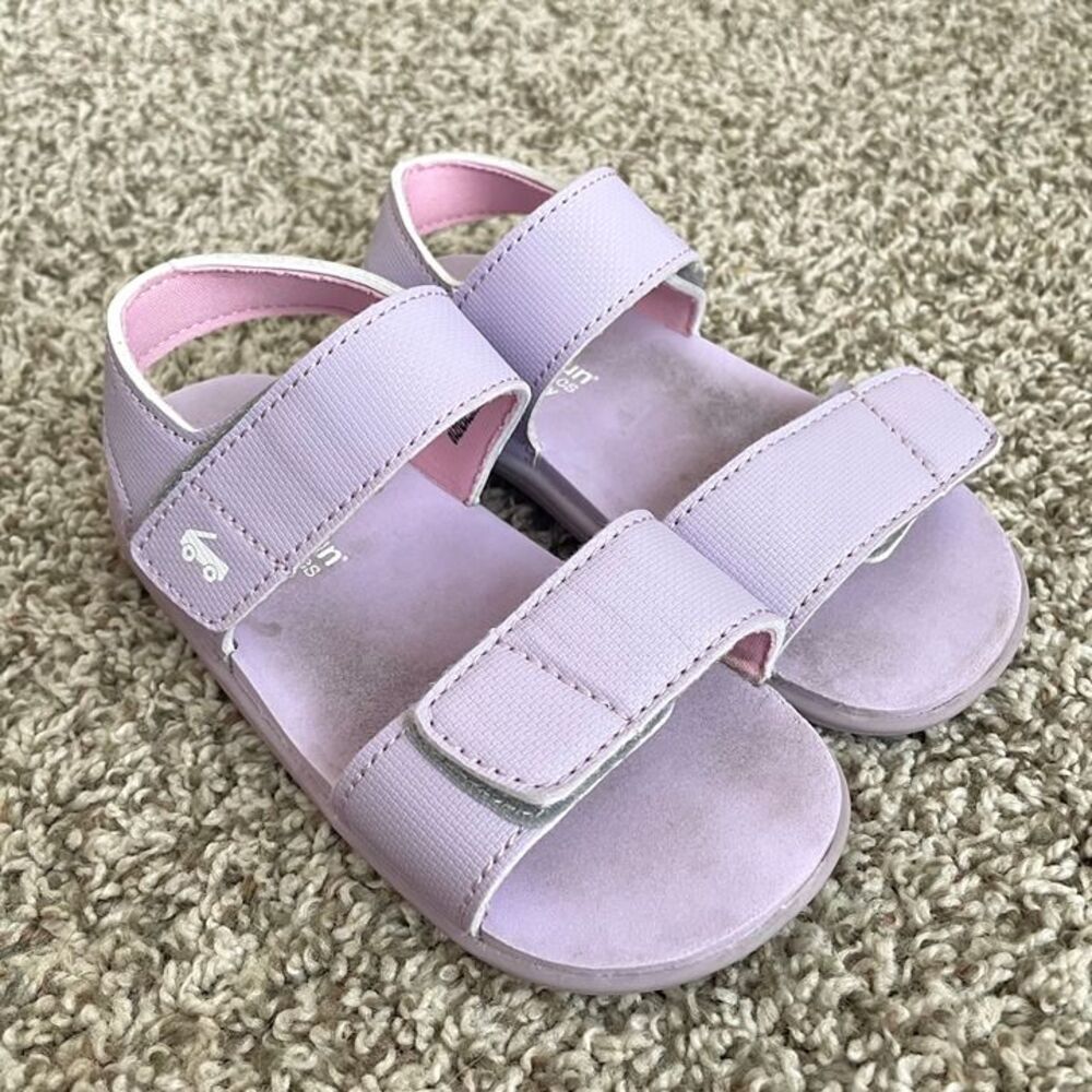 Size 10 / Girls See Kai Run Sandals